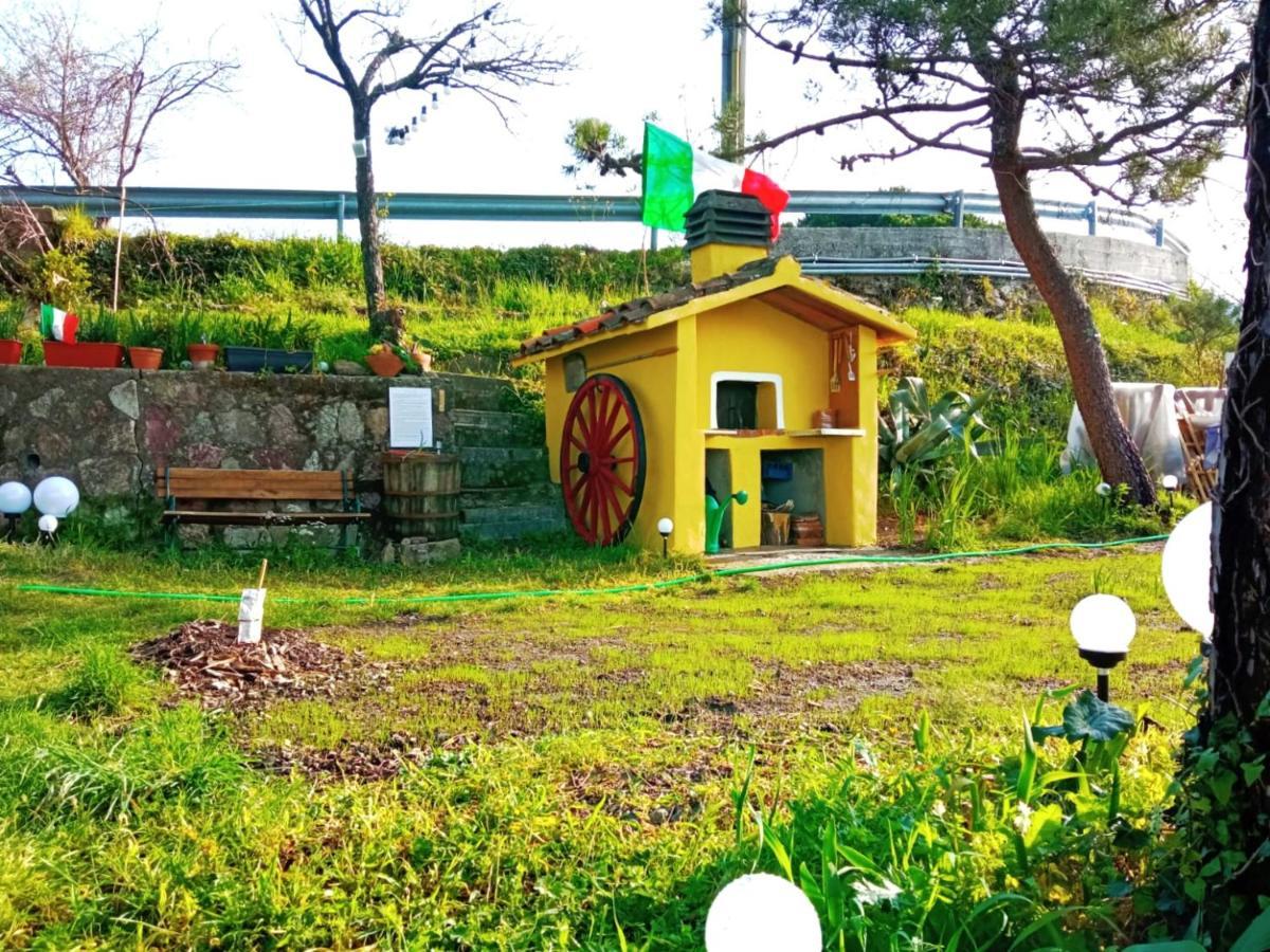 La Ginestra B&B Fosdinovo Luaran gambar